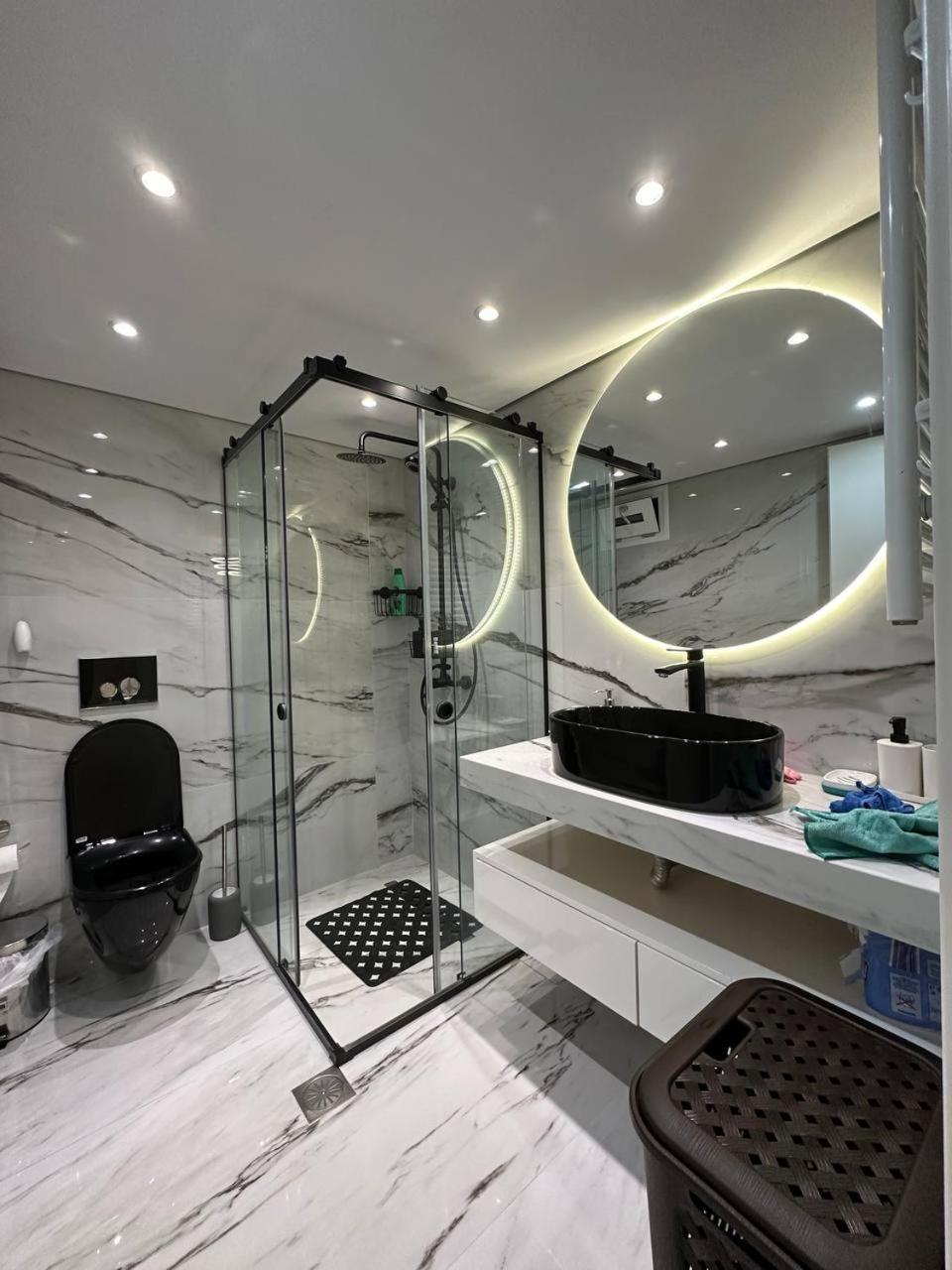Warm And Modern Brand New Apartment 피레아스 외부 사진