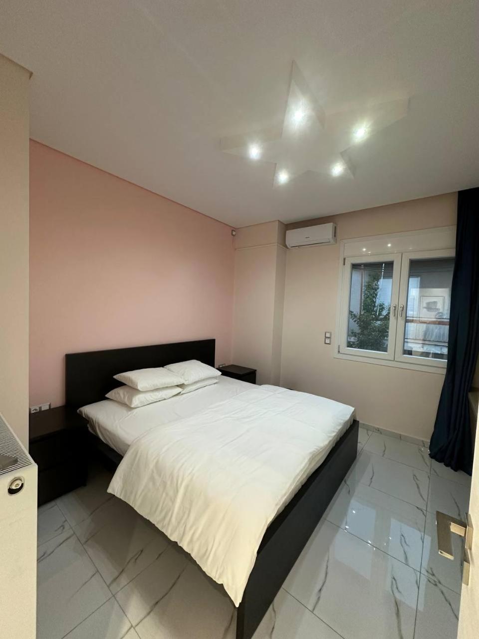 Warm And Modern Brand New Apartment 피레아스 외부 사진