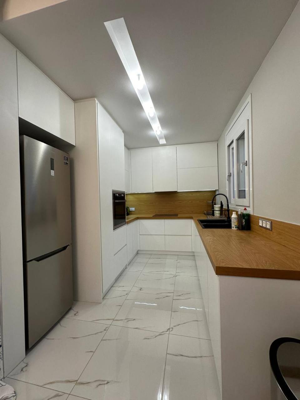 Warm And Modern Brand New Apartment 피레아스 외부 사진
