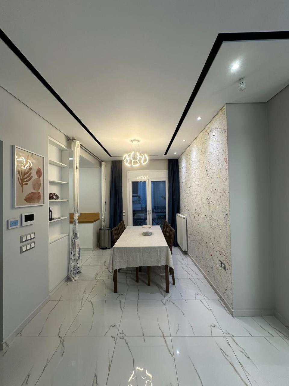 Warm And Modern Brand New Apartment 피레아스 외부 사진